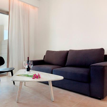 Gold Lagoon Kosher Hotel Paphos Bagian luar foto