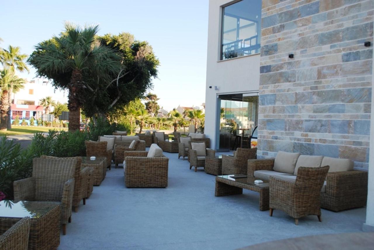 Gold Lagoon Kosher Hotel Paphos Bagian luar foto