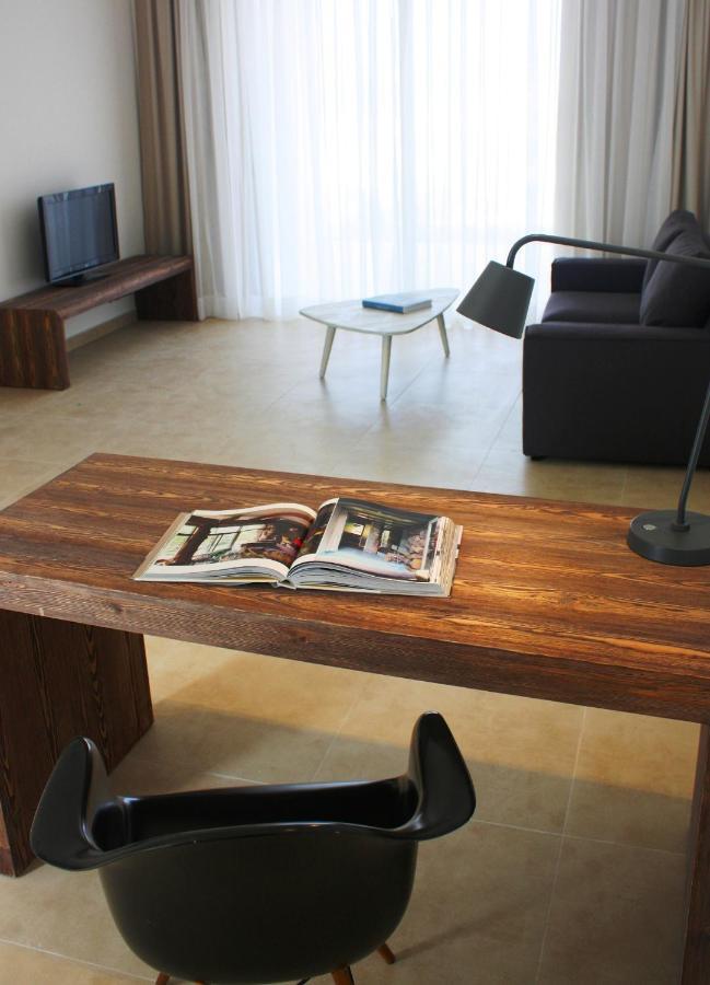 Gold Lagoon Kosher Hotel Paphos Bagian luar foto