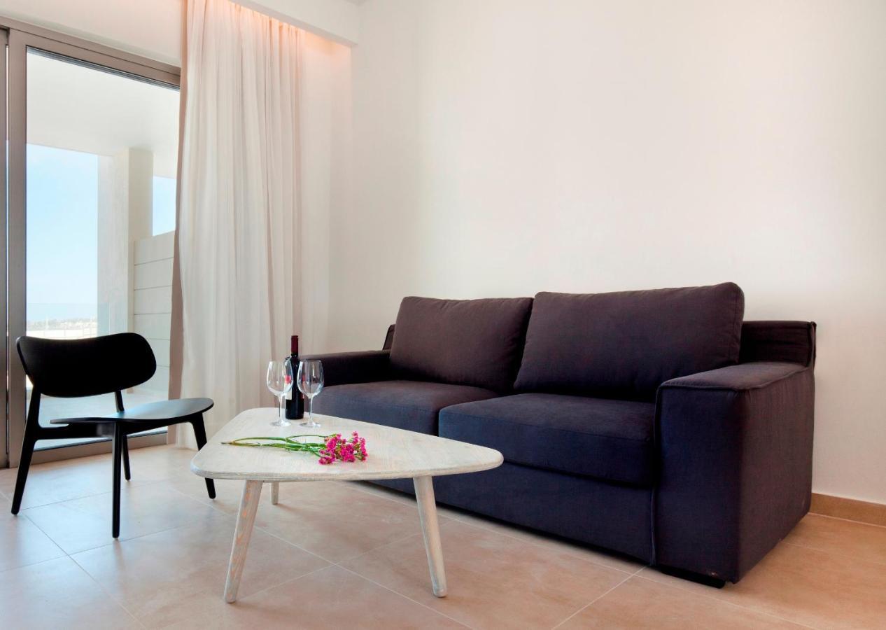 Gold Lagoon Kosher Hotel Paphos Bagian luar foto