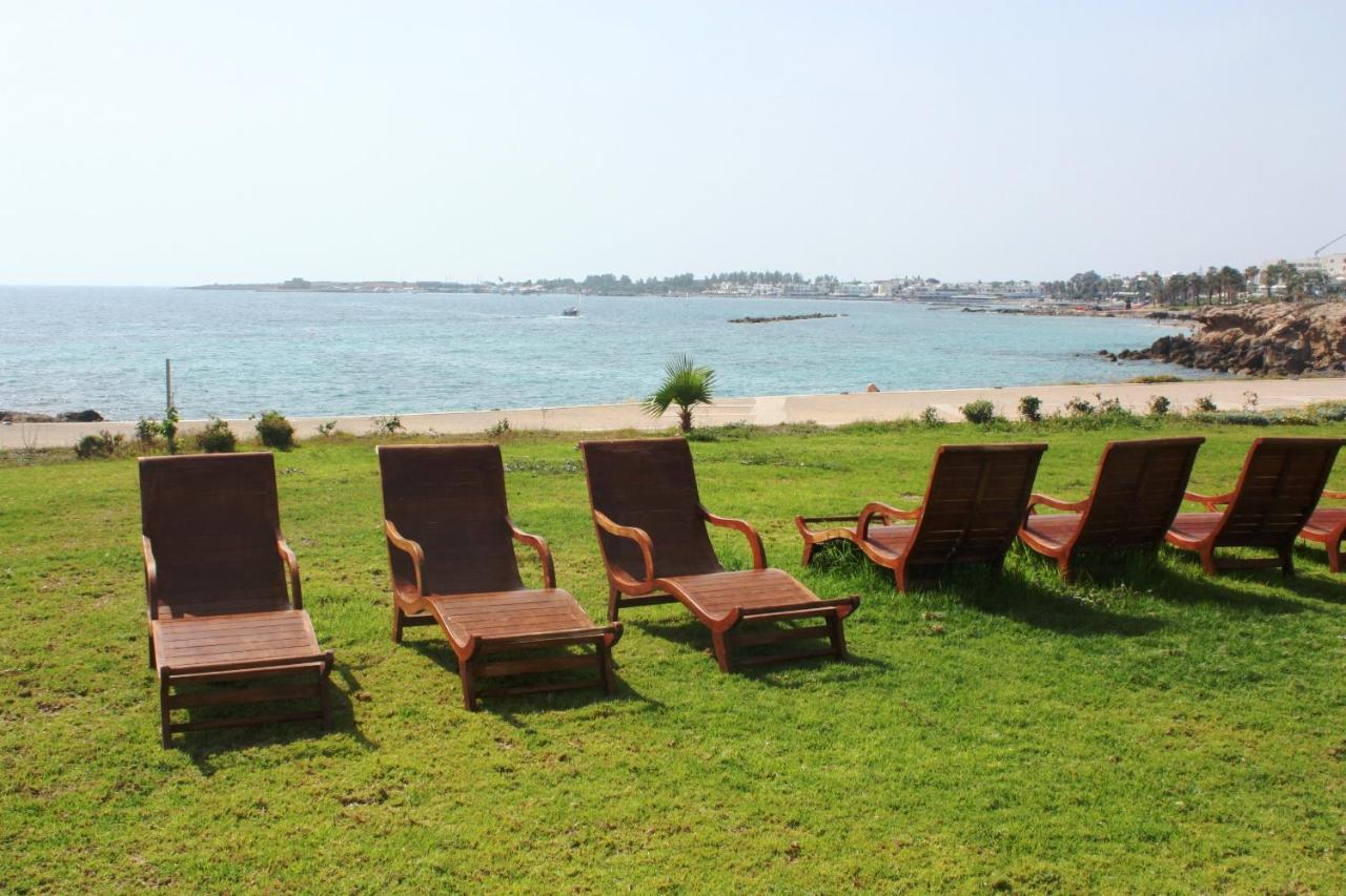 Gold Lagoon Kosher Hotel Paphos Bagian luar foto