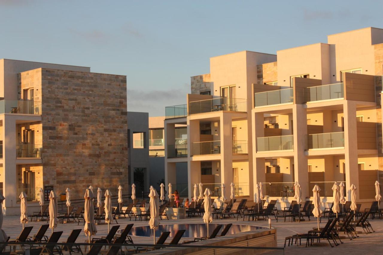 Gold Lagoon Kosher Hotel Paphos Bagian luar foto