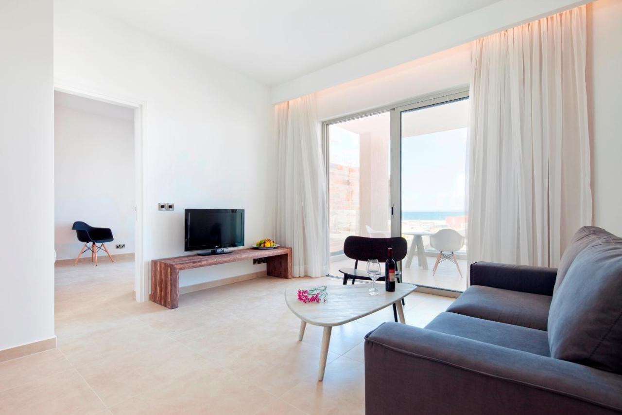Gold Lagoon Kosher Hotel Paphos Bagian luar foto