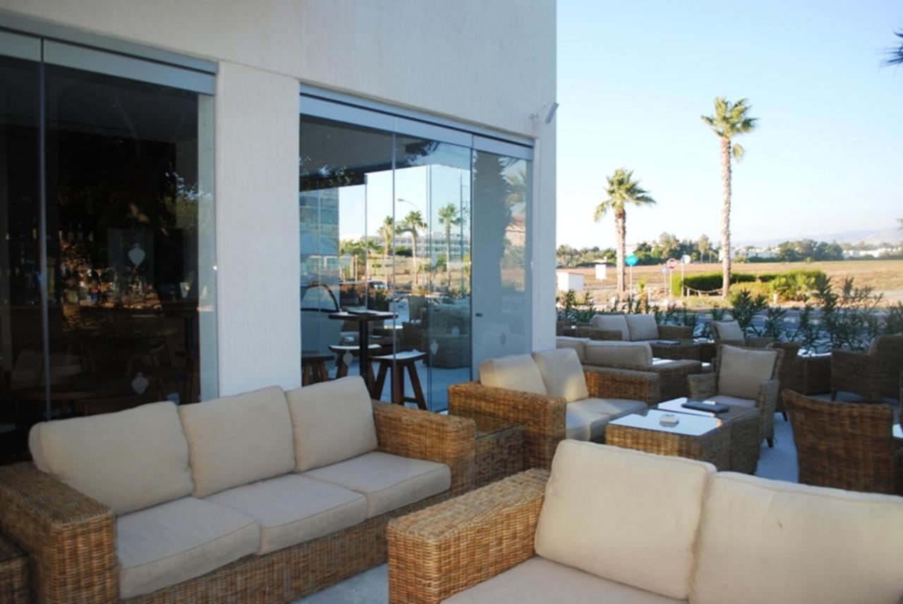Gold Lagoon Kosher Hotel Paphos Bagian luar foto